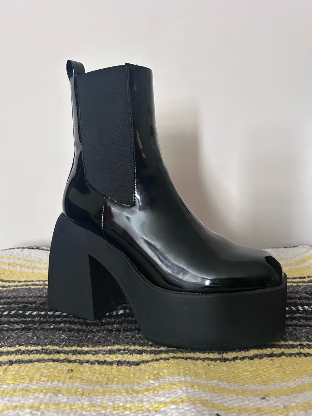 Steve Madden Black Patent Platform Chelsea Boots